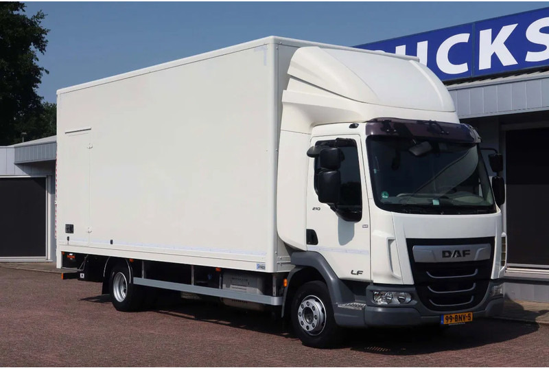 DAF LF 210 Bakwagen + Dhollandia klep 1500 kg - Skříňový nákladní auto: obrázek 2 DAF LF 210 Bakwagen + Dhollandia klep 1500 kg - Skříňový nákladní auto: obrázek 2