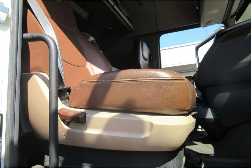 DAF XF 510 Fat 6x4 Euro 6 - Hákový nosič kontejnerů: obrázek 5 DAF XF 510 Fat 6x4 Euro 6 - Hákový nosič kontejnerů: obrázek 5