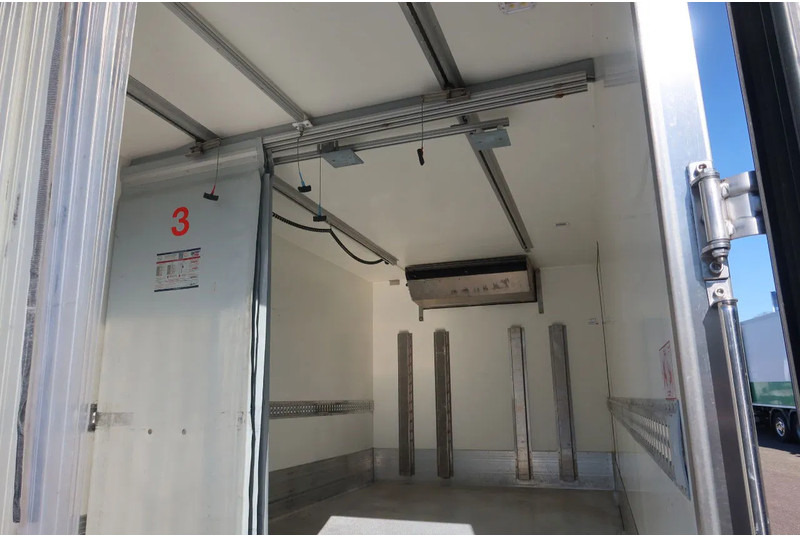 FUSO Canter Thermoking T 600R Koel/Vries + Laadklep - Chladírenský nákladní automobil: obrázek 3 FUSO Canter Thermoking T 600R Koel/Vries + Laadklep - Chladírenský nákladní automobil: obrázek 3