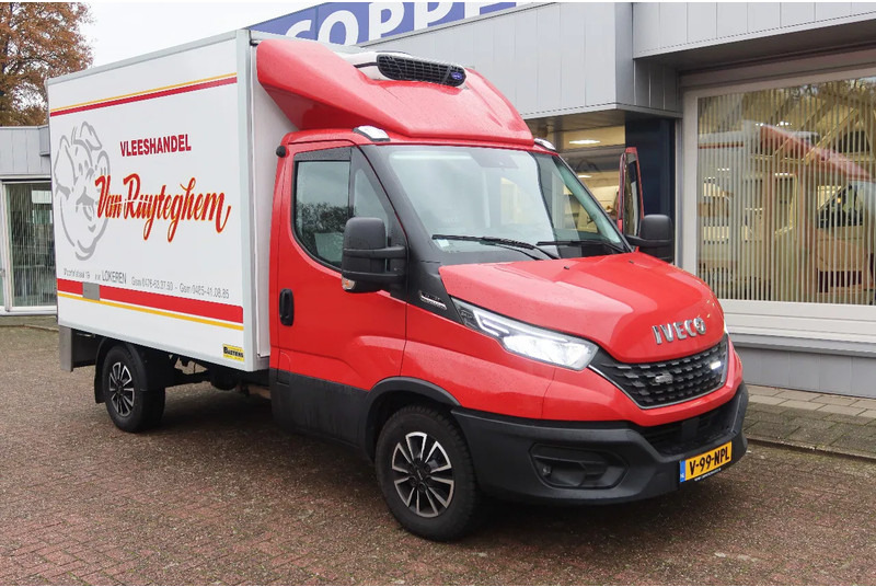 Iveco 35S 180 35 S 180 Hi-Matic - Chladící dodávka: obrázek 2 Iveco 35S 180 35 S 180 Hi-Matic - Chladící dodávka: obrázek 2