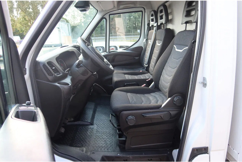 Iveco Daily 35S16 Bakwagen + Laadklep 750kg - Dodávka skřín: obrázek 4 Iveco Daily 35S16 Bakwagen + Laadklep 750kg - Dodávka skřín: obrázek 4