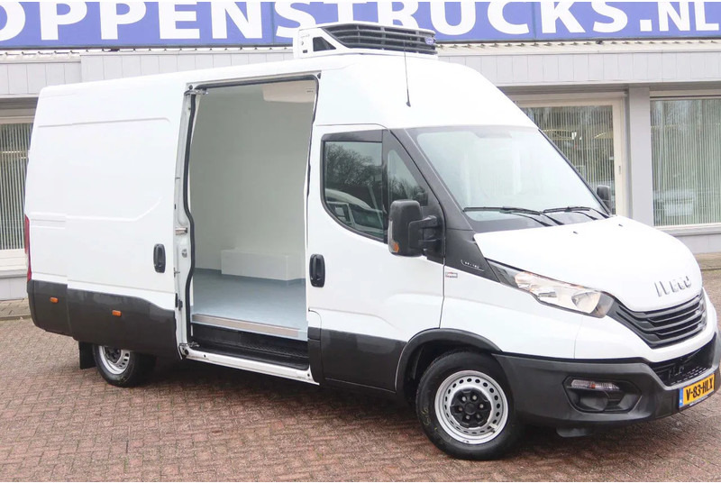 Iveco Daily 35S16 Koelen/vriezen/verwarmen Carrier Xarios 350 + nacht aansluiting 220 volt - Chladící dodávka: obrázek 3 Iveco Daily 35S16 Koelen/vriezen/verwarmen Carrier Xarios 350 + nacht aansluiting 220 volt - Chladící dodávka: obrázek 3
