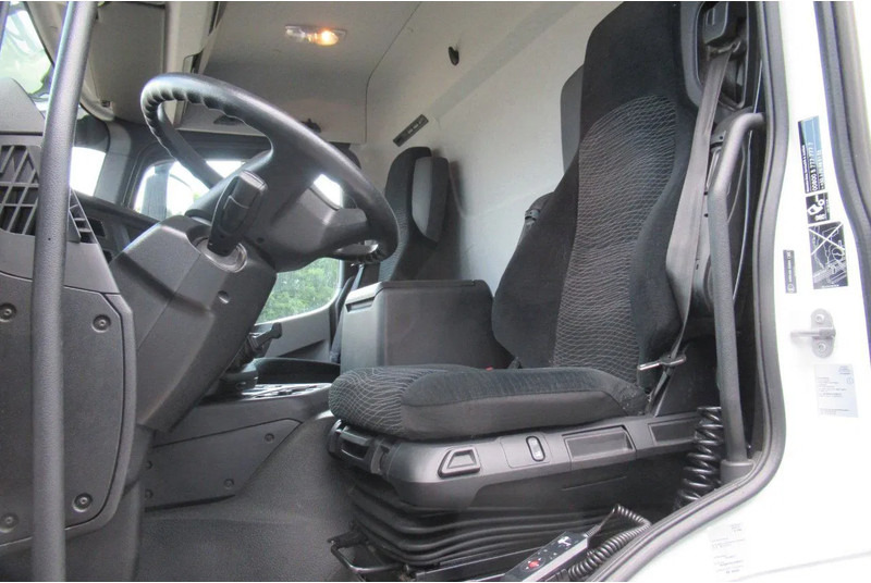 Mercedes-Benz Actros 1832 1832 LL 4x2 - Skříňový nákladní auto: obrázek 5 Mercedes-Benz Actros 1832 1832 LL 4x2 - Skříňový nákladní auto: obrázek 5