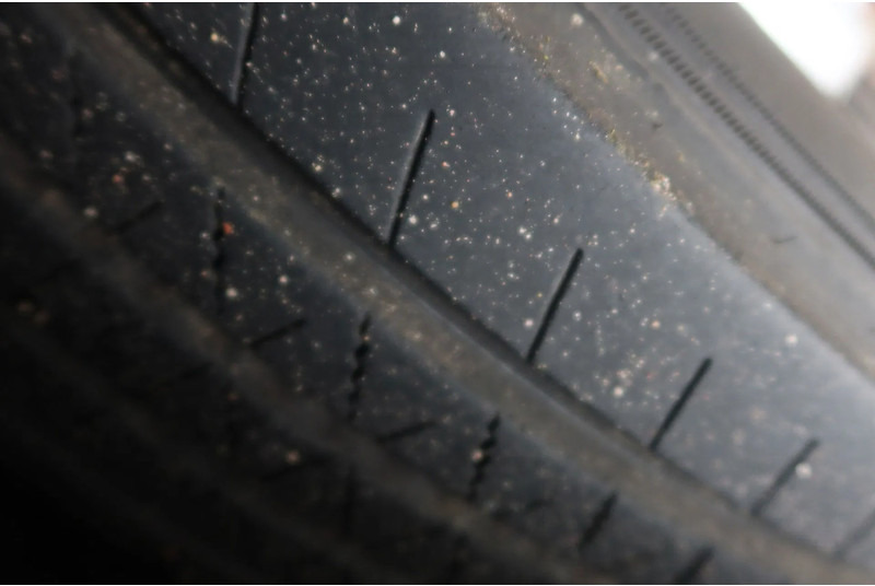 Skříňový nákladní auto Mercedes-Benz Actros 1840 L Bakwagen + Bar klep 2000 KG + Geïsoleerde bak: obrázek 11 Skříňový nákladní auto Mercedes-Benz Actros 1840 L Bakwagen + Bar klep 2000 KG + Geïsoleerde bak: obrázek 11