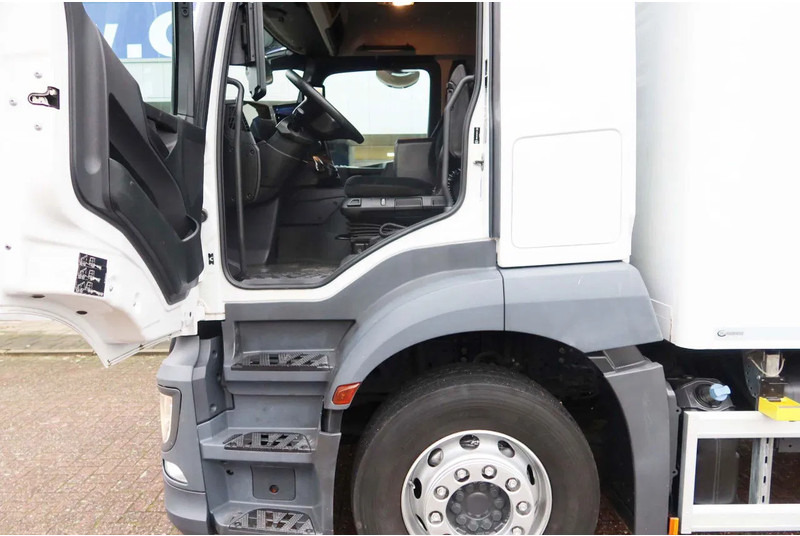 Skříňový nákladní auto Mercedes-Benz Actros 1840 L Bakwagen + Bar klep 2000 KG + Geïsoleerde bak: obrázek 12 Skříňový nákladní auto Mercedes-Benz Actros 1840 L Bakwagen + Bar klep 2000 KG + Geïsoleerde bak: obrázek 12