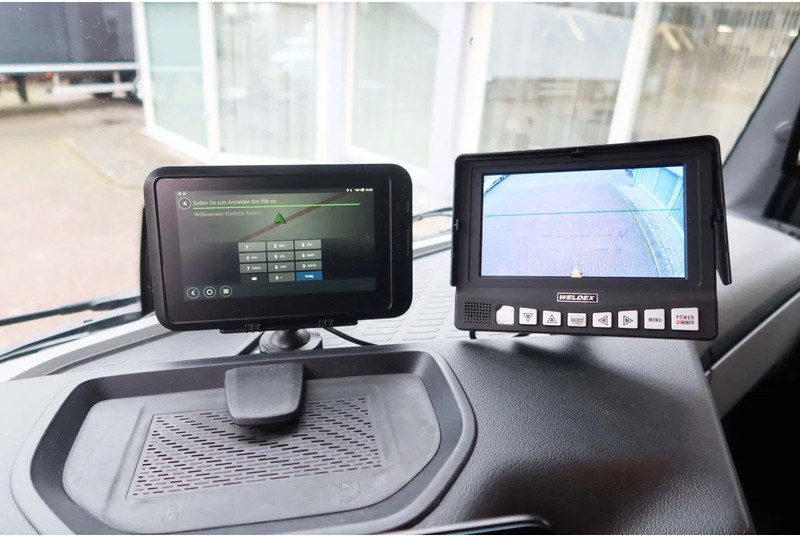 Skříňový nákladní auto Mercedes-Benz Actros 1840 L Bakwagen + Bar klep 2000 KG + Geïsoleerde bak: obrázek 17 Skříňový nákladní auto Mercedes-Benz Actros 1840 L Bakwagen + Bar klep 2000 KG + Geïsoleerde bak: obrázek 17