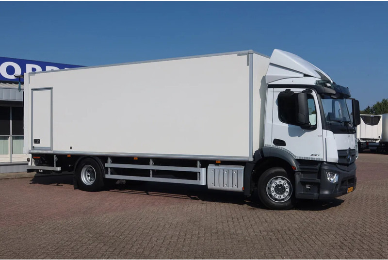 Mercedes-Benz Antos 2127 L Bak + klep 2000 kg Euro 6 - Skříňový nákladní auto: obrázek 3 Mercedes-Benz Antos 2127 L Bak + klep 2000 kg Euro 6 - Skříňový nákladní auto: obrázek 3