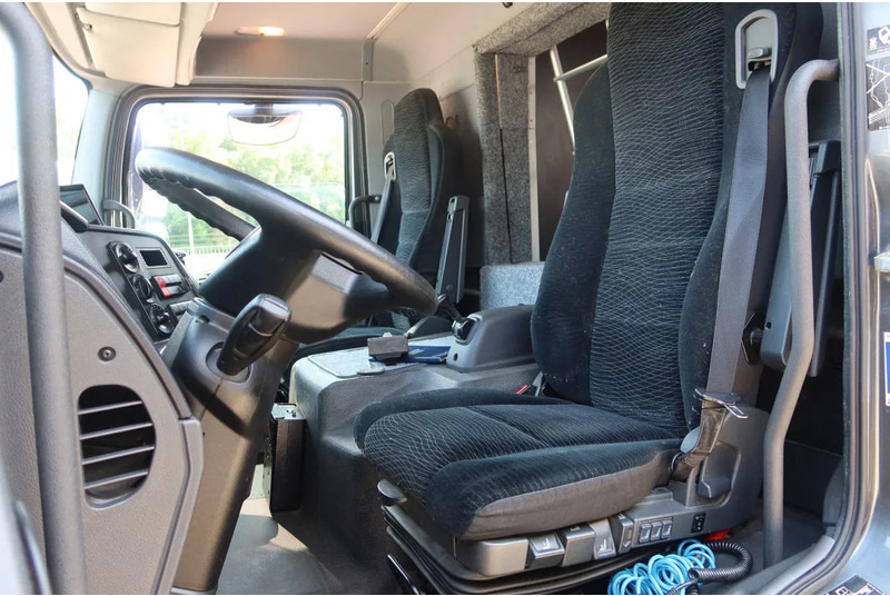 Mercedes-Benz Atego 816 L 3 Paarden/4 Ponies Nieuwe APK + nieuwe accu. - Auto na přepravu koní: obrázek 5 Mercedes-Benz Atego 816 L 3 Paarden/4 Ponies Nieuwe APK + nieuwe accu. - Auto na přepravu koní: obrázek 5