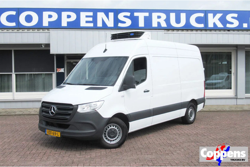 Mercedes-Benz Sprinter 317 CDI Koel / Vries/ verwarmen Carrier Xarios 350 + 220 volt nacht stekkerL2/H2 - Chladící dodávka: obrázek 1 Mercedes-Benz Sprinter 317 CDI Koel / Vries/ verwarmen Carrier Xarios 350 + 220 volt nacht stekkerL2/H2 - Chladící dodávka: obrázek 1