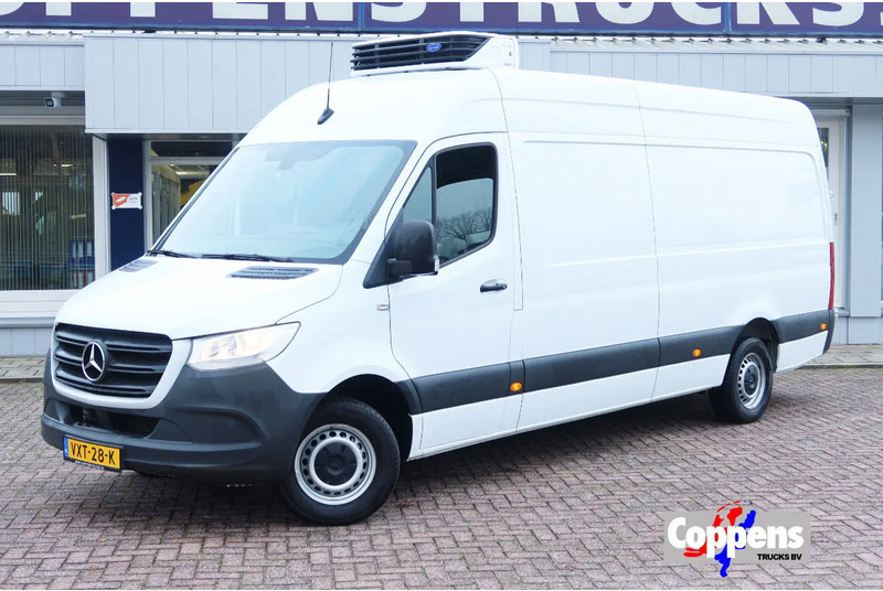 Mercedes-Benz Sprinter 317 Koel/Vries/verwarmen Carrier Xarios 350 + 220 volt nacht aansluiting - Chladící dodávka: obrázek 1 Mercedes-Benz Sprinter 317 Koel/Vries/verwarmen Carrier Xarios 350 + 220 volt nacht aansluiting - Chladící dodávka: obrázek 1