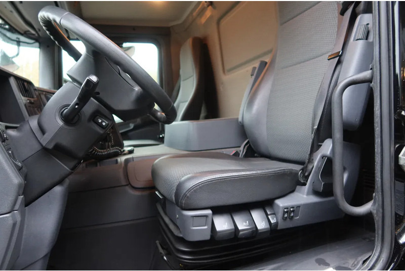 Scania P250 Bak+ Klep Dhollandia 1500 kg. Black line - Skříňový nákladní auto: obrázek 5 Scania P250 Bak+ Klep Dhollandia 1500 kg. Black line - Skříňový nákladní auto: obrázek 5