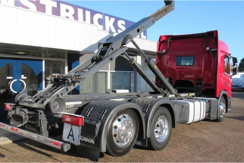 Scania P450 6x2 Euro 6 - Hákový nosič kontejnerů: obrázek 3 Scania P450 6x2 Euro 6 - Hákový nosič kontejnerů: obrázek 3