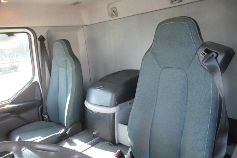 Volvo FL 250 Bakwagen + 6 deuren + Laadklep 2000 kg - Skříňový nákladní auto: obrázek 5 Volvo FL 250 Bakwagen + 6 deuren + Laadklep 2000 kg - Skříňový nákladní auto: obrázek 5