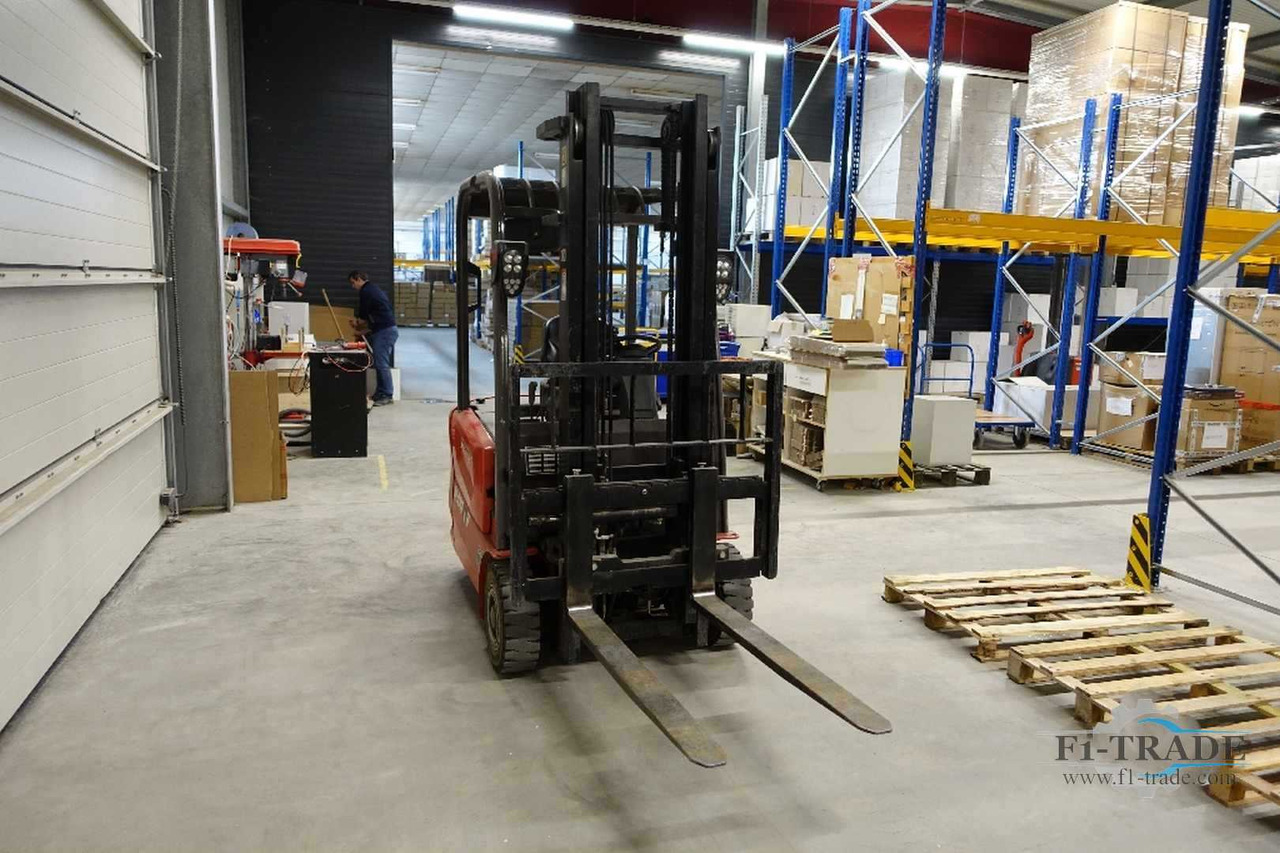 Manitou ME 315 - Elektrický vysokozdvižný vozík: obrázek 3 Manitou ME 315 - Elektrický vysokozdvižný vozík: obrázek 3