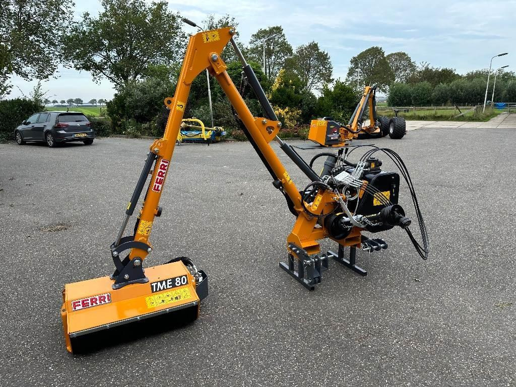 Ferri T320A (bj 2024) - Příkopová sekačka: obrázek 1 Ferri T320A (bj 2024) - Příkopová sekačka: obrázek 1