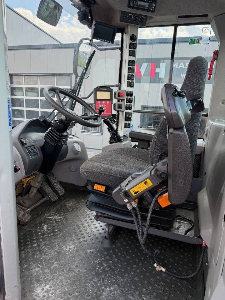Kolový nakladač Volvo L 90 G: obrázek 9