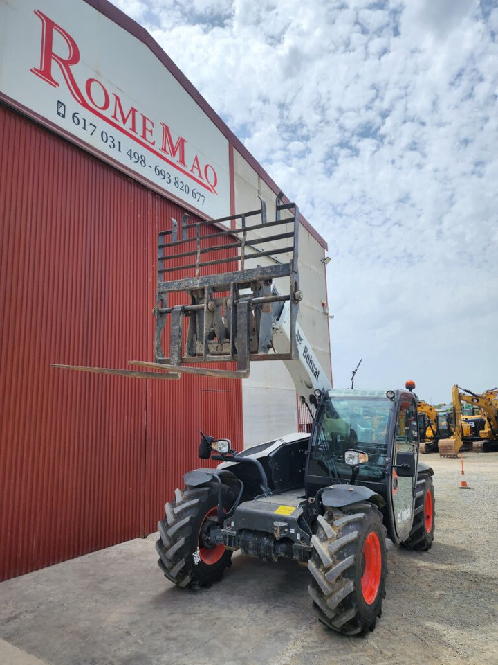 BOBCAT TL30.60DA - Teleskopický manipulátor: obrázek 2 BOBCAT TL30.60DA - Teleskopický manipulátor: obrázek 2