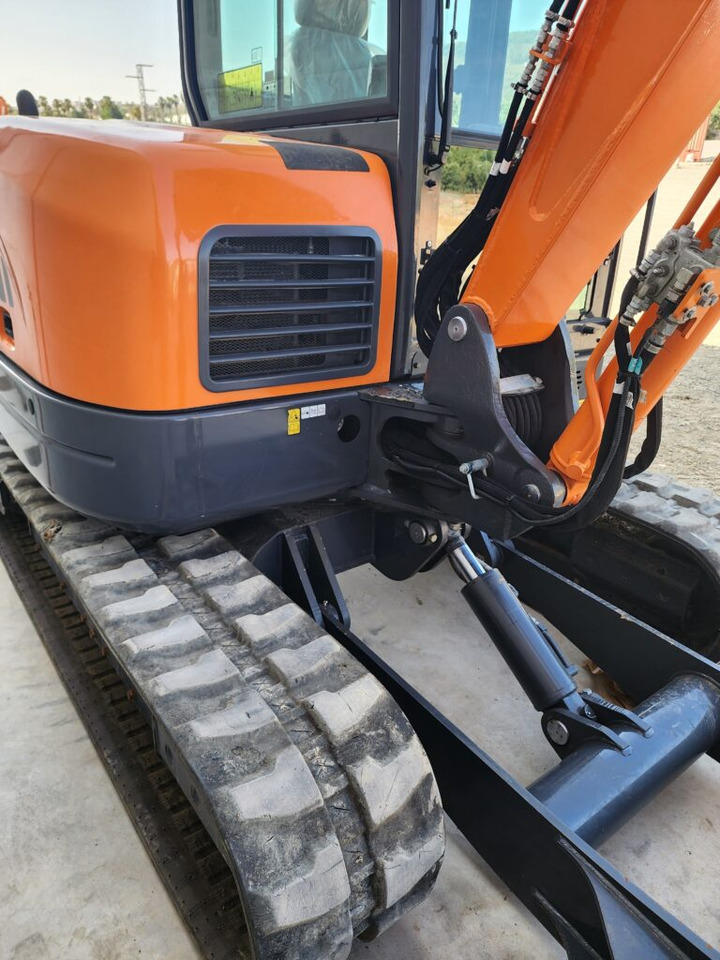 DOOSAN DX63R-3 - Mini rýpadlo: obrázek 5 DOOSAN DX63R-3 - Mini rýpadlo: obrázek 5
