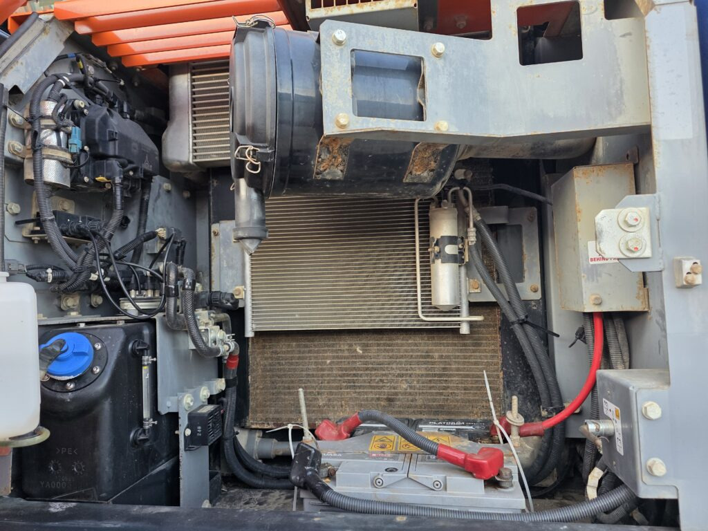 HITACHI ZX140W-6 - Kolesové rýpadlo: obrázek 5 HITACHI ZX140W-6 - Kolesové rýpadlo: obrázek 5