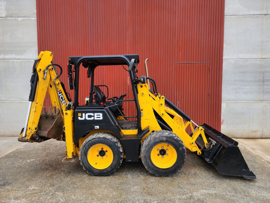 JCB 1CX - Rýpadlo-nakladač: obrázek 1 JCB 1CX - Rýpadlo-nakladač: obrázek 1