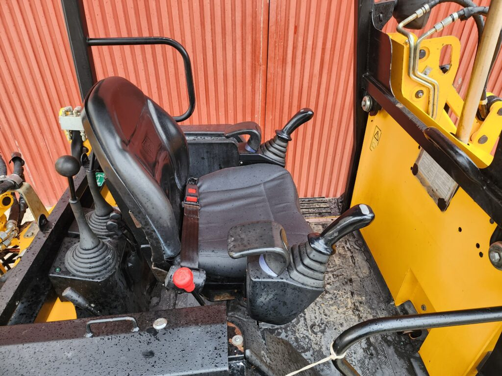 JCB 1CX - Rýpadlo-nakladač: obrázek 3 JCB 1CX - Rýpadlo-nakladač: obrázek 3
