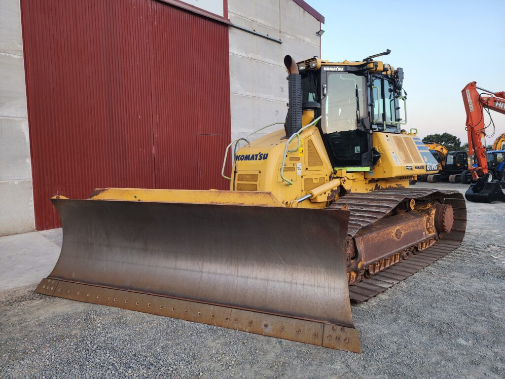 KOMATSU D61PX-24 - Buldozer: obrázek 3 KOMATSU D61PX-24 - Buldozer: obrázek 3