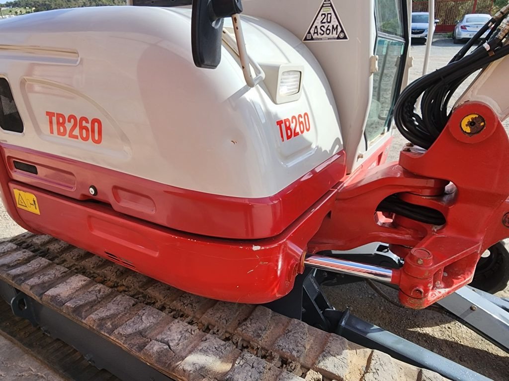 TAKEUCHI TB260 - Mini rýpadlo: obrázek 4 TAKEUCHI TB260 - Mini rýpadlo: obrázek 4