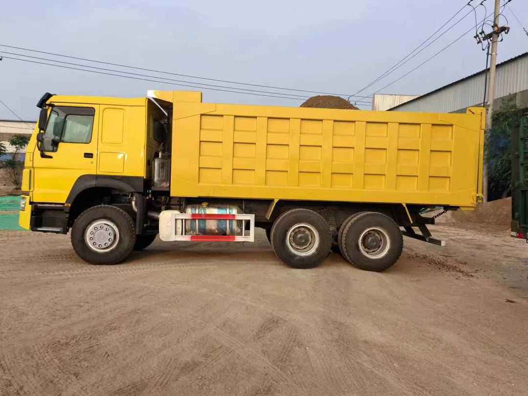 Howo Tipper Truck 371 - Sklápěč: obrázek 1 Howo Tipper Truck 371 - Sklápěč: obrázek 1