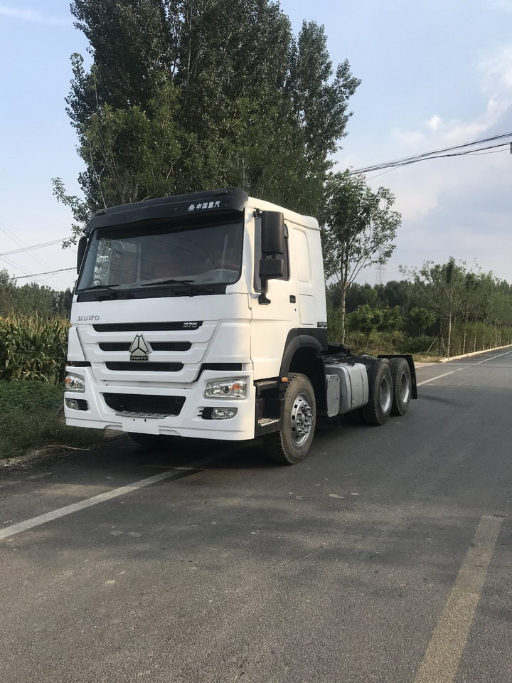 HOWO TRACTOR 6X4 SINOTRUCK 371HP - Tahač: obrázek 1 HOWO TRACTOR 6X4 SINOTRUCK 371HP - Tahač: obrázek 1