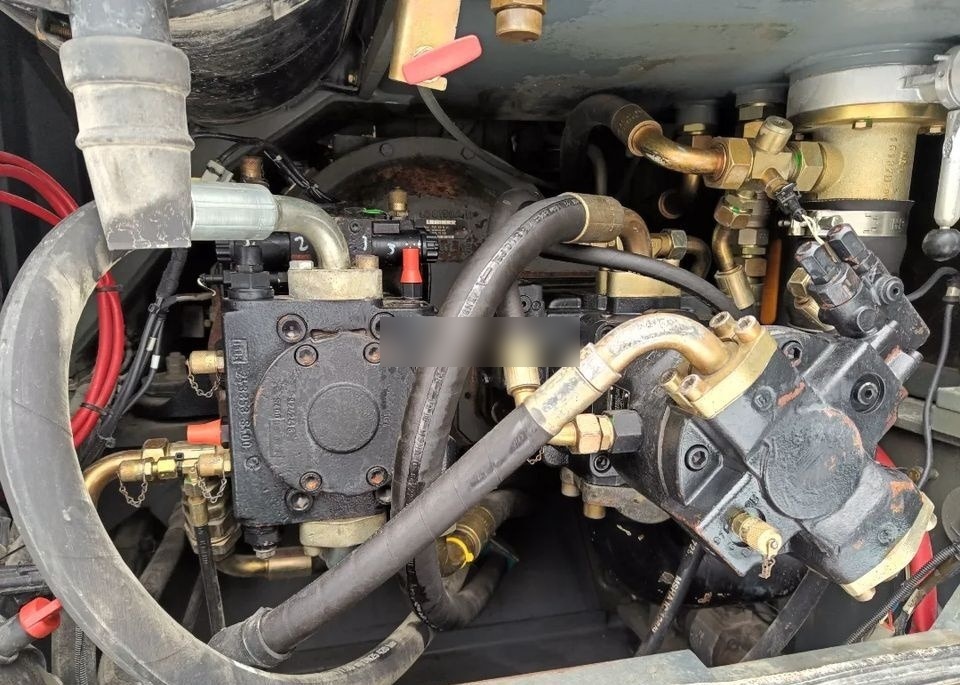 Kolový nakladač Liebherr L544 2 plus 2: obrázek 8 Kolový nakladač Liebherr L544 2 plus 2: obrázek 8