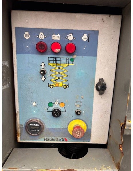 Haulotte H 15 SX - 15m Diesel Scherenarbeitsbühne - Nůžková plošina: obrázek 5 Haulotte H 15 SX - 15m Diesel Scherenarbeitsbühne - Nůžková plošina: obrázek 5