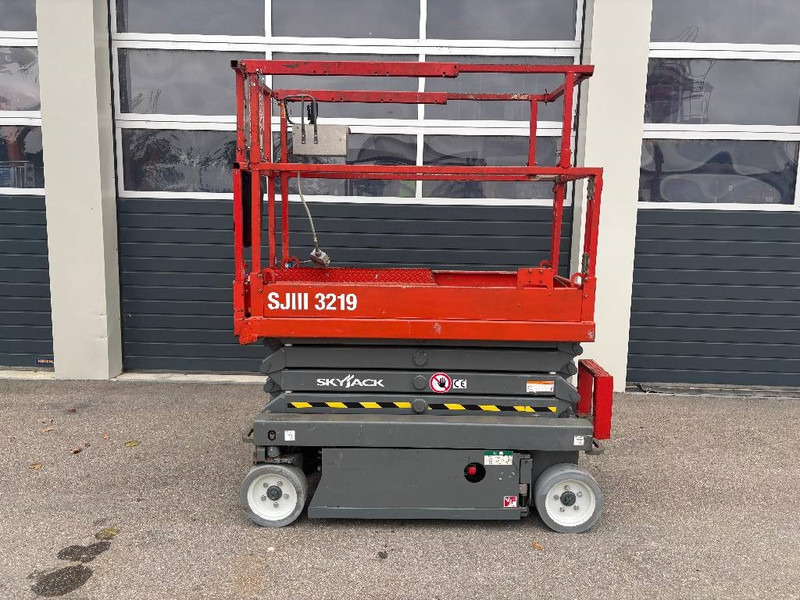 Skyjack SJ 3219 7,80m Scherenarbeitsbühne - Nůžková plošina: obrázek 2 Skyjack SJ 3219 7,80m Scherenarbeitsbühne - Nůžková plošina: obrázek 2
