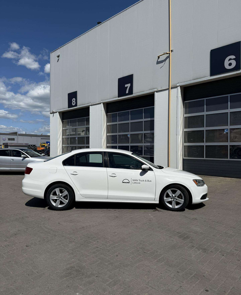 Volkswagen Jetta - Sedan: obrázek 4 Volkswagen Jetta - Sedan: obrázek 4