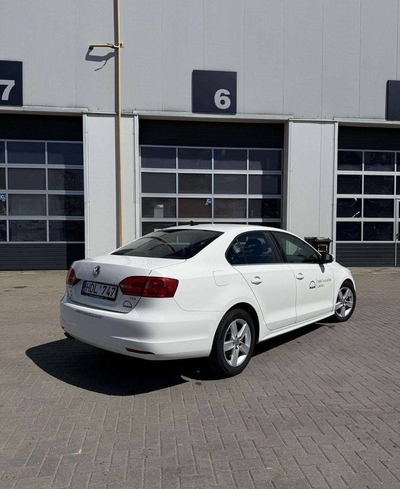 Volkswagen Jetta - Sedan: obrázek 5 Volkswagen Jetta - Sedan: obrázek 5
