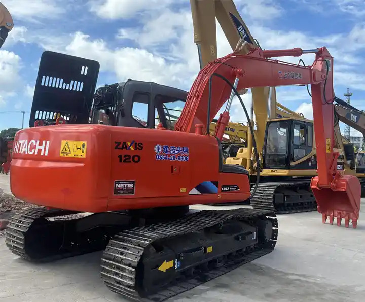 12 Ton Tracked Excavator Low Working Hours Hitachi Zx120 Hydraulic Excavator With Isuzu Engine In Shanghai - Pásové rýpadlo: obrázek 2 12 Ton Tracked Excavator Low Working Hours Hitachi Zx120 Hydraulic Excavator With Isuzu Engine In Shanghai - Pásové rýpadlo: obrázek 2