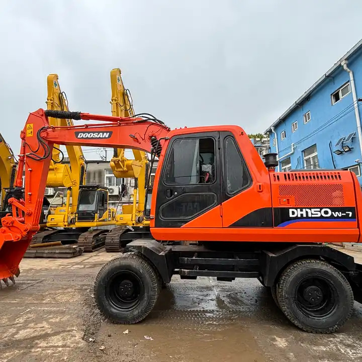 15ton Used Wheel Excavator Doosan Dh150w-7 Made In Korea For Sale With Original Good Running Condition In Shanghai - Kolesové rýpadlo: obrázek 1 15ton Used Wheel Excavator Doosan Dh150w-7 Made In Korea For Sale With Original Good Running Condition In Shanghai - Kolesové rýpadlo: obrázek 1