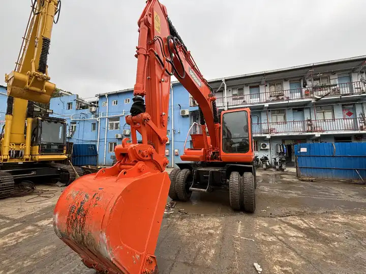 15ton Used Wheel Excavator Doosan Dh150w-7 Made In Korea For Sale With Original Good Running Condition In Shanghai - Kolesové rýpadlo: obrázek 3 15ton Used Wheel Excavator Doosan Dh150w-7 Made In Korea For Sale With Original Good Running Condition In Shanghai - Kolesové rýpadlo: obrázek 3