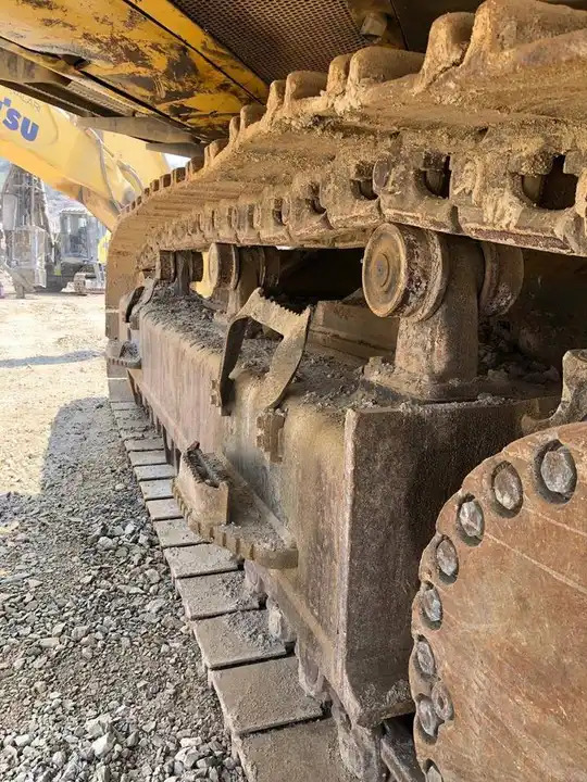 70 Ton Used Japan Komatsu PC700 Excavator for Sale Used Excavator PC220 PC200 PC240 PC600 PC650 PC700 PC800 - Rýpadlo: obrázek 5 70 Ton Used Japan Komatsu PC700 Excavator for Sale Used Excavator PC220 PC200 PC240 PC600 PC650 PC700 PC800 - Rýpadlo: obrázek 5