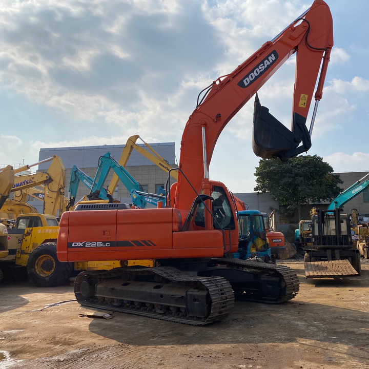 Best Selling DOOSAN excavator machine construction used machinery equipment dx225 DX60 DX70 DH60 DH220 used excavators in stock - Rýpadlo: obrázek 1 Best Selling DOOSAN excavator machine construction used machinery equipment dx225 DX60 DX70 DH60 DH220 used excavators in stock - Rýpadlo: obrázek 1