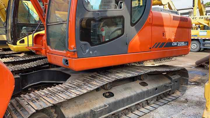 Best Selling DOOSAN excavator machine construction used machinery equipment dx225 DX60 DX70 DH60 DH220 used excavators in stock - Rýpadlo: obrázek 2 Best Selling DOOSAN excavator machine construction used machinery equipment dx225 DX60 DX70 DH60 DH220 used excavators in stock - Rýpadlo: obrázek 2