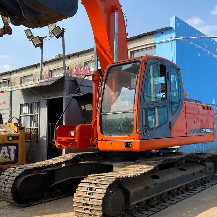 Best Selling DOOSAN excavator machine construction used machinery equipment dx225 DX60 DX70 DH60 DH220 used excavators in stock - Rýpadlo: obrázek 1 Best Selling DOOSAN excavator machine construction used machinery equipment dx225 DX60 DX70 DH60 DH220 used excavators in stock - Rýpadlo: obrázek 1