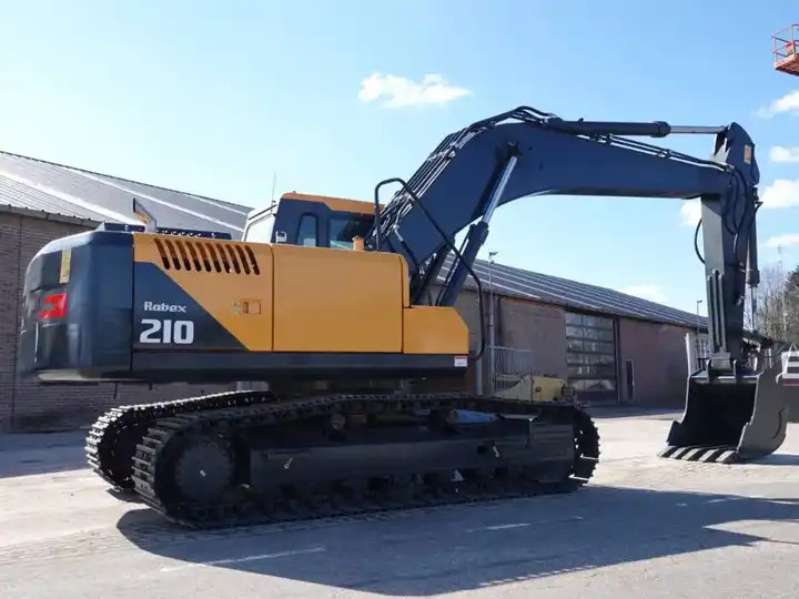 Certificated High Quality Hyundai 220LC Excavator 220lc-9s HX220L 220HD 22 Tons Excavator for Sale - Rýpadlo: obrázek 5 Certificated High Quality Hyundai 220LC Excavator 220lc-9s HX220L 220HD 22 Tons Excavator for Sale - Rýpadlo: obrázek 5