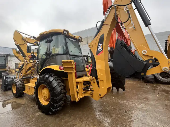 Cheap Price 420f2 Used Backhoe Loader Used Backhoes Cat 420f2 Tractor Backhoe Loader with good working condition on Sale - Rýpadlo-nakladač: obrázek 3 Cheap Price 420f2 Used Backhoe Loader Used Backhoes Cat 420f2 Tractor Backhoe Loader with good working condition on Sale - Rýpadlo-nakladač: obrázek 3