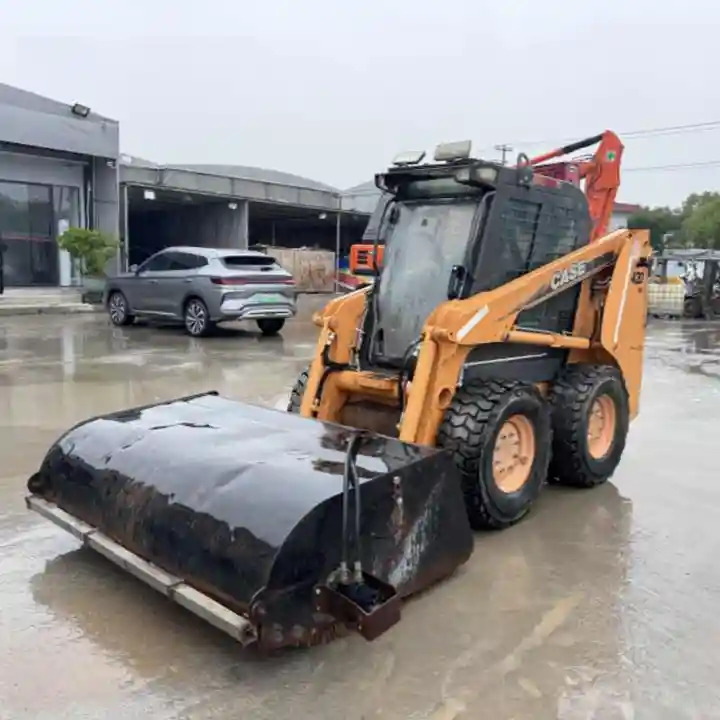 Construction Mini Equipment Case 420 Skid Steer Loader for Sale - Smykový nakladač: obrázek 1 Construction Mini Equipment Case 420 Skid Steer Loader for Sale - Smykový nakladač: obrázek 1