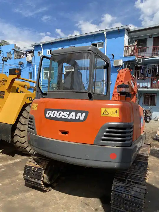 Doosan DH55-V Used Excavator Crawler Excavator Second Hand Japan Engine DH55-V Doosan Excavator in stock for sale - Mini rýpadlo: obrázek 2 Doosan DH55-V Used Excavator Crawler Excavator Second Hand Japan Engine DH55-V Doosan Excavator in stock for sale - Mini rýpadlo: obrázek 2