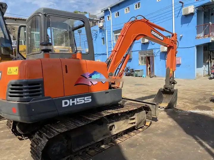 Doosan DH55-V Used Excavator Crawler Excavator Second Hand Japan Engine DH55-V Doosan Excavator in stock for sale - Mini rýpadlo: obrázek 5 Doosan DH55-V Used Excavator Crawler Excavator Second Hand Japan Engine DH55-V Doosan Excavator in stock for sale - Mini rýpadlo: obrázek 5