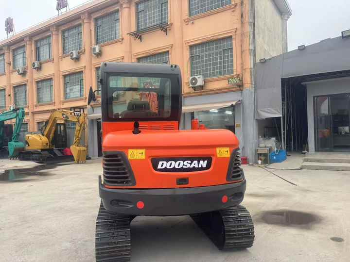 Doosan DX60 DX60-9c DH60-7 DX60W DX80 DX75 DX55 DH35 DH55 Used Mini Excavator Mas Maquinaria Municipal Y Ambiental - Rýpadlo: obrázek 5 Doosan DX60 DX60-9c DH60-7 DX60W DX80 DX75 DX55 DH35 DH55 Used Mini Excavator Mas Maquinaria Municipal Y Ambiental - Rýpadlo: obrázek 5