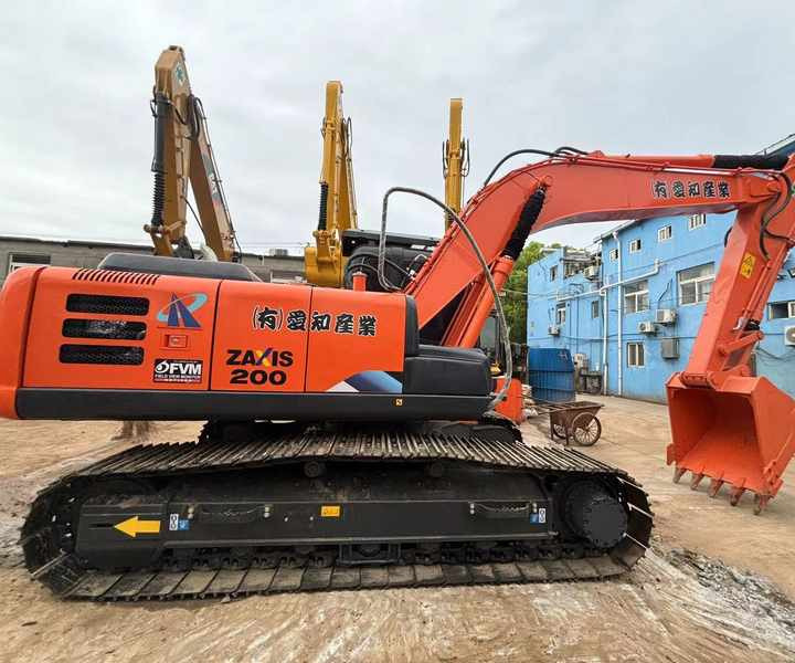 Excavator used Hitachi ZX200 ZX120, excavator original japan Hitachi, excavator original Japan used excavator Hitachi - Pásové rýpadlo: obrázek 1 Excavator used Hitachi ZX200 ZX120, excavator original japan Hitachi, excavator original Japan used excavator Hitachi - Pásové rýpadlo: obrázek 1