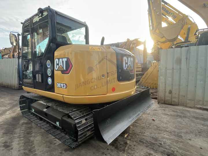 Good Condition Used Caterpillar CAT 307E2 Hydraulic Crawler Excavator Suitable For Construction/ Agriculture Digging - Pásové rýpadlo: obrázek 5 Good Condition Used Caterpillar CAT 307E2 Hydraulic Crawler Excavator Suitable For Construction/ Agriculture Digging - Pásové rýpadlo: obrázek 5