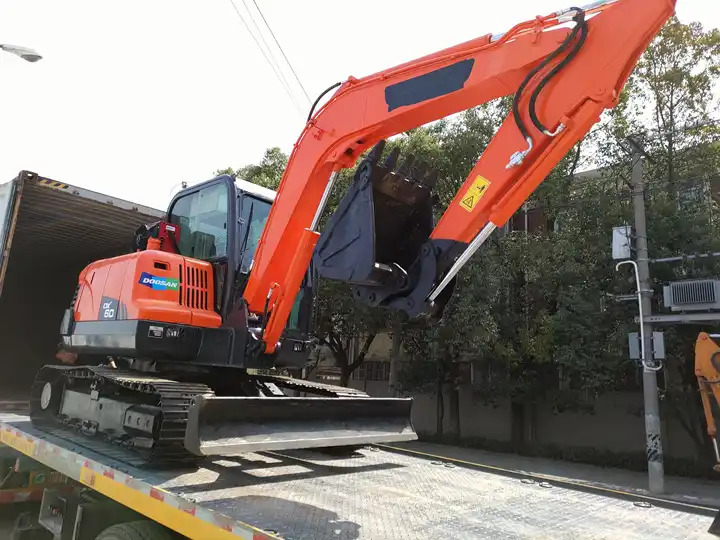 High Quality 6t Mini Excavator,Small Excavating Machine Korea Doosan Used Excavators Doosan Dx60 For Sale - Pásové rýpadlo: obrázek 3 High Quality 6t Mini Excavator,Small Excavating Machine Korea Doosan Used Excavators Doosan Dx60 For Sale - Pásové rýpadlo: obrázek 3